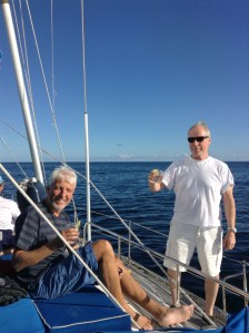 Vad gör man inte för att hamna på bild?Eftermiddagsdrink  på Skagerack 20 september.